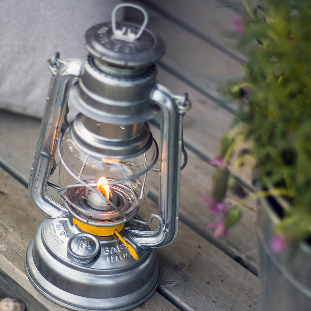 Feuerhand 276 storm lantern
