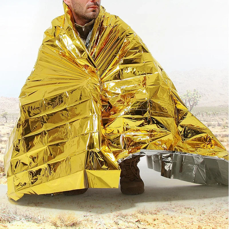 Emergency blanket (gold and silver)