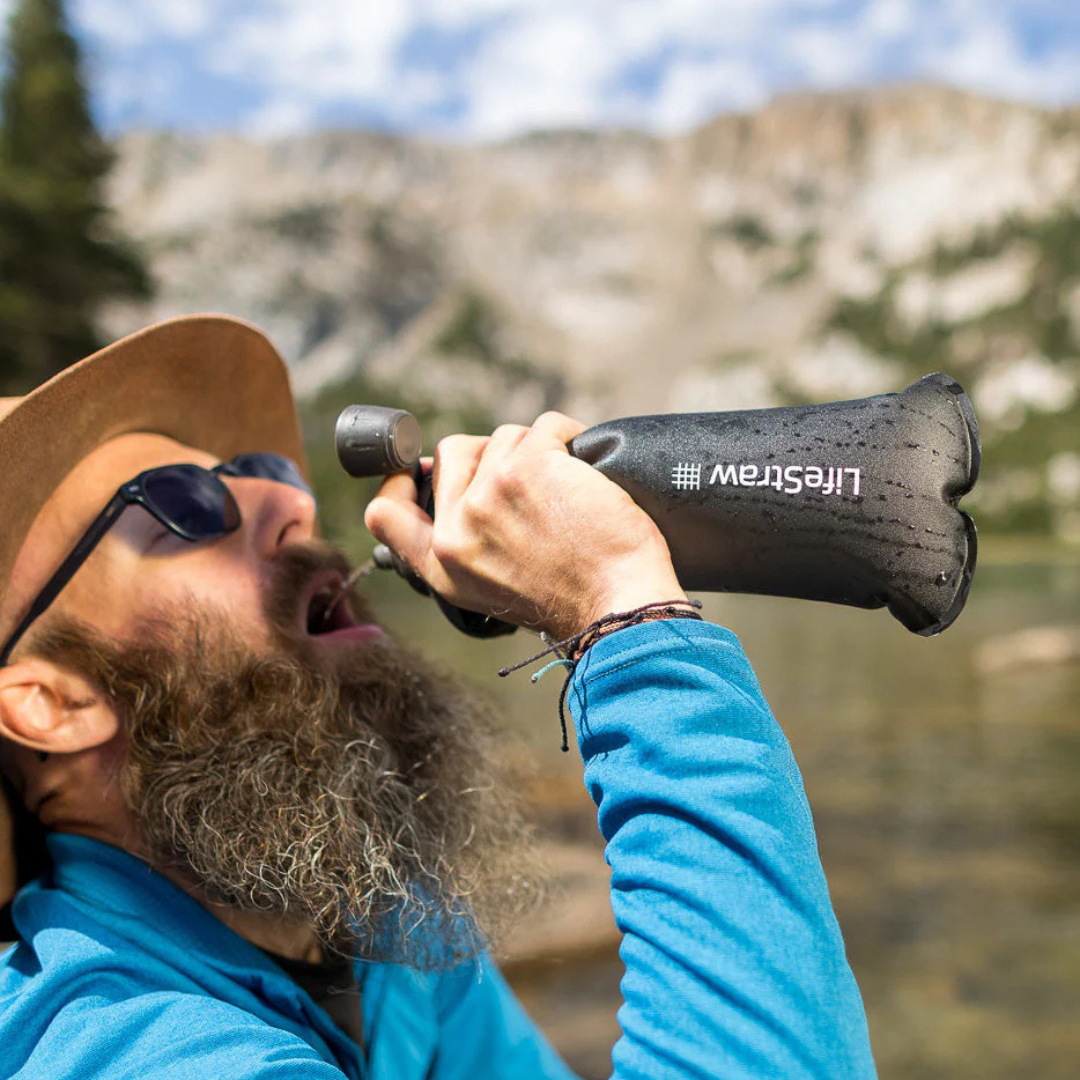 LifeStraw Peak Series Collapsible Squeeze Bottle 1L with filter