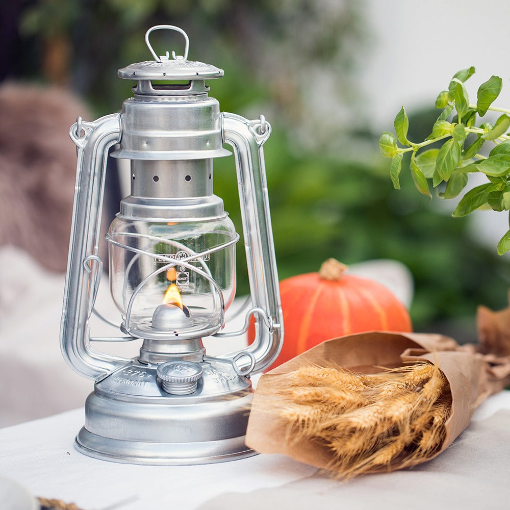 Feuerhand 276 storm lantern