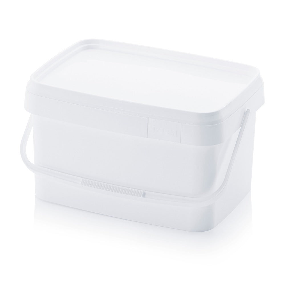 Plastic square bucket with sealable lid for food storage